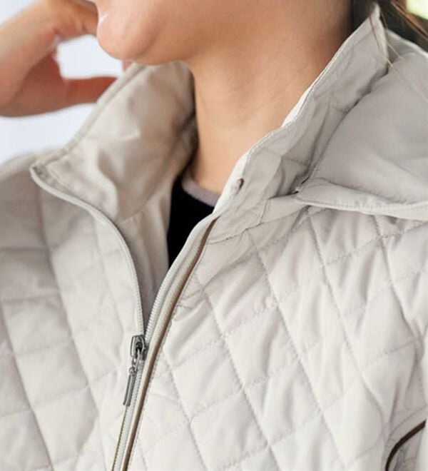 BELLUNA（ベルーナ）の「配色パイピング使い中わたキルトコート（ハーフコート）」｜詳細画像