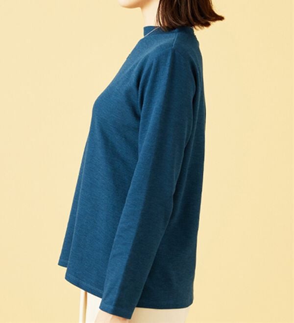 BELLUNA（ベルーナ）の「肌に優しい吸湿発熱ふんわりプルオーバー（カットソー）」｜詳細画像