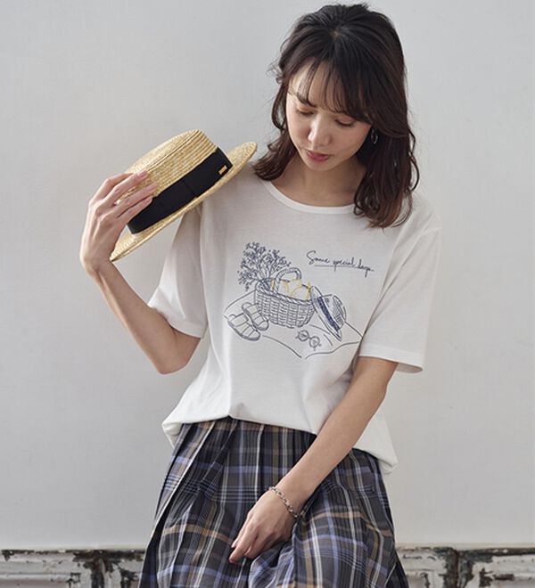 BELLUNA（ベルーナ）の「綿１００％プリントＴシャツ（Tシャツ）」｜詳細画像