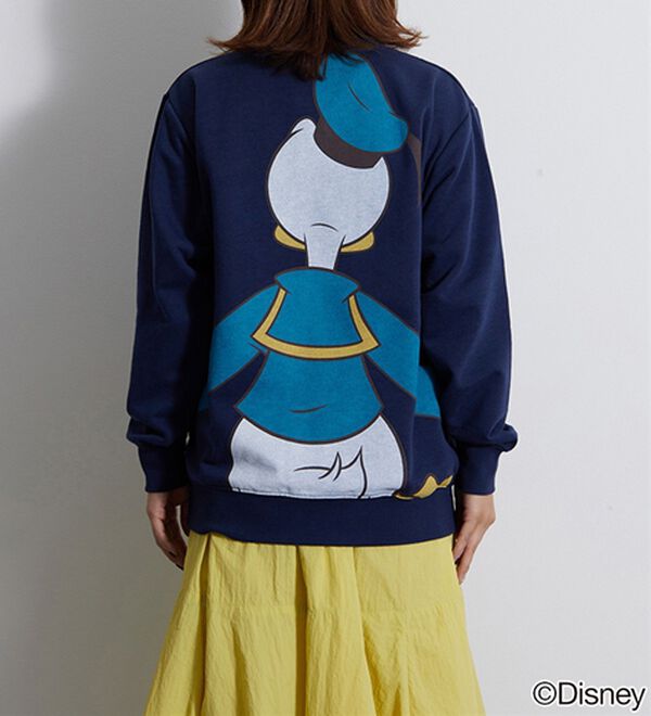 BELLUNA（ベルーナ）の「＜Ｄｉｓｎｅｙ＞【ドナルド＆デイジー】抱き着きプリント裏起毛トレーナー（カットソー）」｜詳細画像