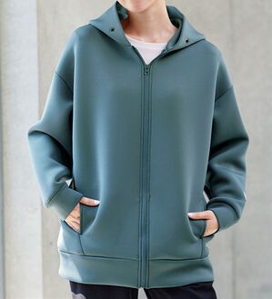 BELLUNA（ベルーナ）の「肩が疲れにくい！マシュマロ感覚ジップフーディー（ブルゾン）」｜ブルーグレー