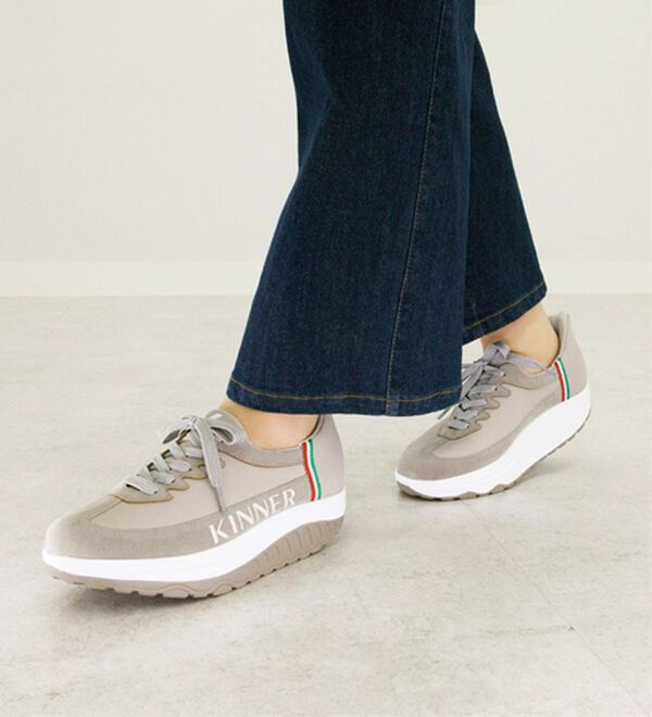 BELLUNA（ベルーナ）の「＜キナー＞さっと履ける！牛床革ローリングソールシューズ（スニーカー）」｜詳細画像