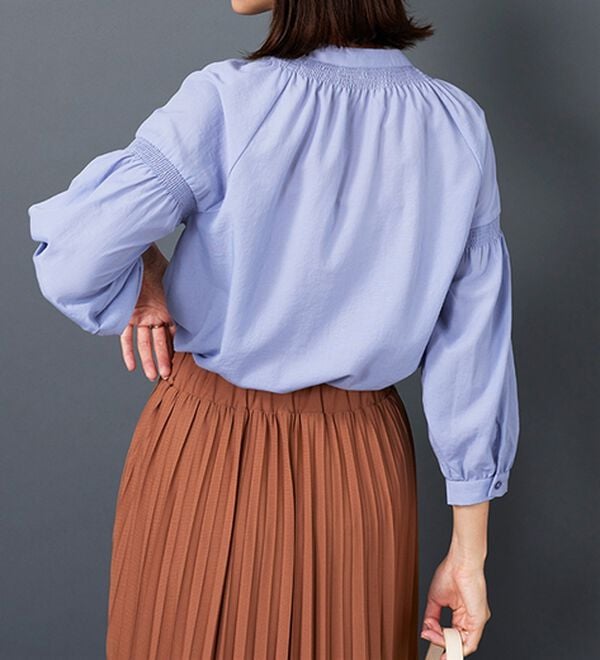 BELLUNA（ベルーナ）の「ビンテージ素材シャーリング使いブラウス（チュニック）」｜詳細画像
