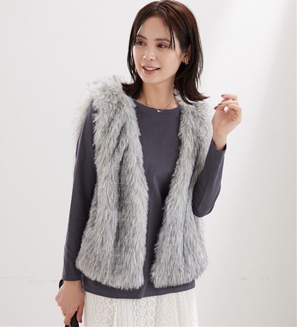 BELLUNA（ベルーナ）の「着映える！ショート丈もこもこファーベスト（ベスト）」｜詳細画像
