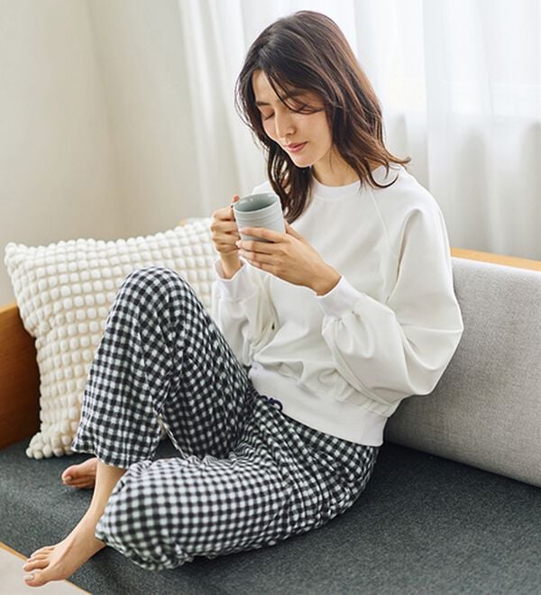 LAVIENNE（ラヴィエンヌ）の「肌側綿１００％あったかフリースボトム（その他パンツ）」｜詳細画像