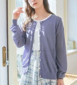 alotta（アロッタ）の「【接触冷感】パール調ボタン付サマーニットカーデ（ニットカーディガン）」｜詳細画像