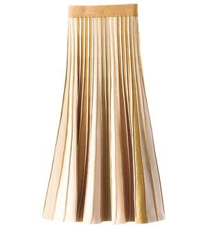 BELLUNA（ベルーナ）の「プリーツ風フレアーニットスカート（ロングスカート）」｜トープ系