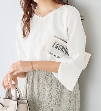 alotta（アロッタ）の「着痩せが叶う！チューリップ袖ブラウスＴシャツ（ブラウス）」