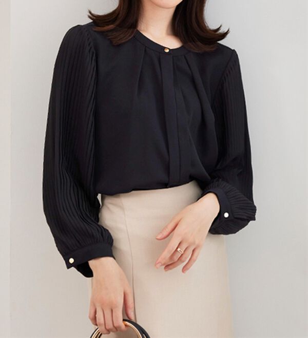 BELLUNA（ベルーナ）の「＜セレモニースタイル＞袖プリーツデザインブラウス（ブラウス）」｜詳細画像