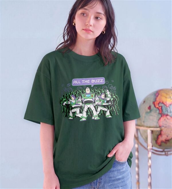 「＜Disney＞【トイ・ストーリー5】プリントワイドTシャツ（カットソー）」｜グリーン