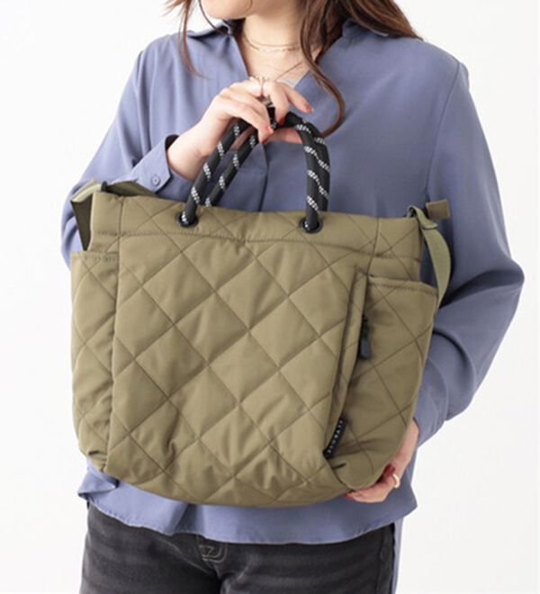 BELLUNA（ベルーナ）の「キルティング素材２ＷＡＹトートバッグ（その他バッグ）」｜詳細画像