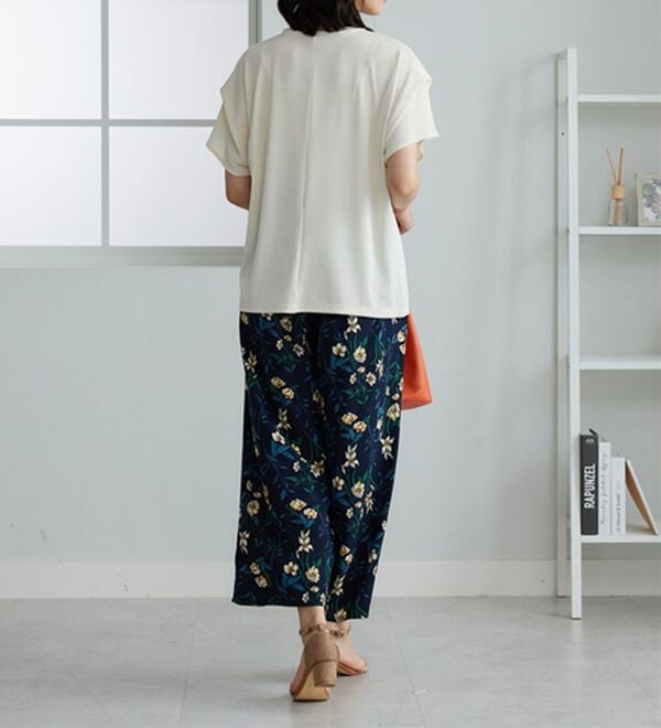 BELLUNA（ベルーナ）の「【2点セット】ネックレス付シャイニーかのこプルオーバー（カットソー）」｜詳細画像
