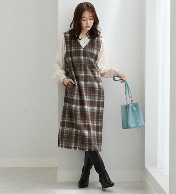 BELLUNA（ベルーナ）の「ポケット付！ふんわり起毛素材ジャンパースカート（ジャンパースカート）」｜詳細画像