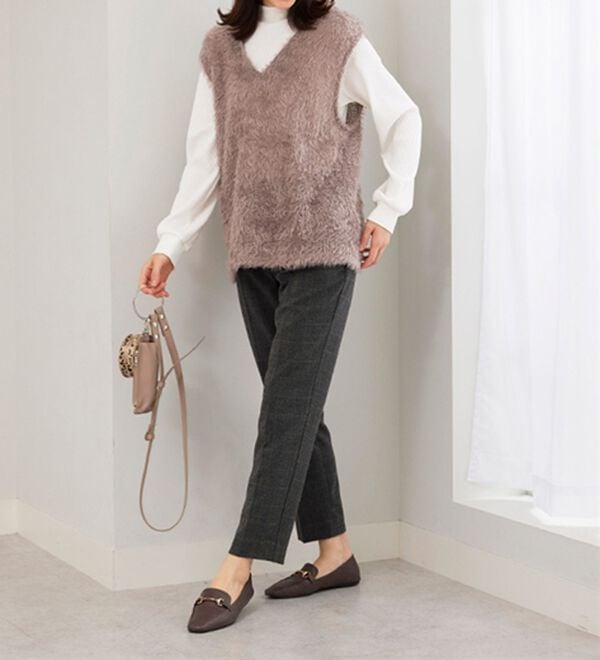 BELLUNA（ベルーナ）の「サマ見え(スーパーウォーム)ウール調素材美脚テーパードパンツ（テーパードパンツ）」｜詳細画像