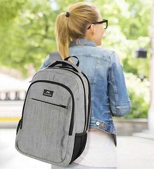 「ＵＳＢポート搭載リュック（その他メンズバッグ）」｜詳細画像