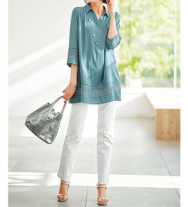 BELLUNA（ベルーナ）の「袖＆裾レース使いシャツチュニック（チュニック）」｜詳細画像