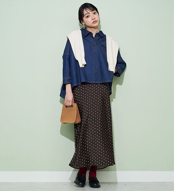 BELLUNA（ベルーナ）の「大人のゆるっと変形デニムシャツ（シャツ）」｜詳細画像