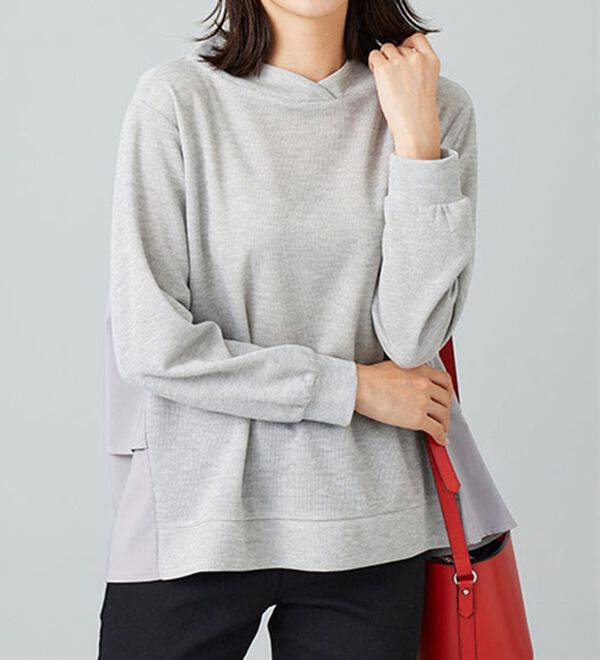 BELLUNA（ベルーナ）の「ラメ調バックフレアー切替プルオーバー（カットソー）」｜詳細画像