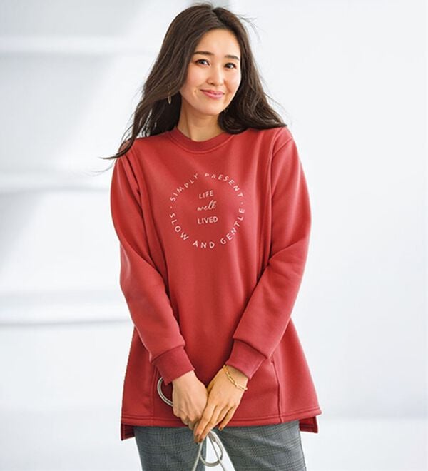 BELLUNA（ベルーナ）の「裏起毛素材ポケット付プリントチュニック（チュニック）」｜カシスオレンジ