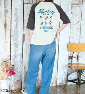 BELLUNA（ベルーナ）の「＜Ｄｉｓｎｅｙ＞【ミッキー】バックプリント７分丈ラグランＴシャツ（カットソー）」｜チャコール