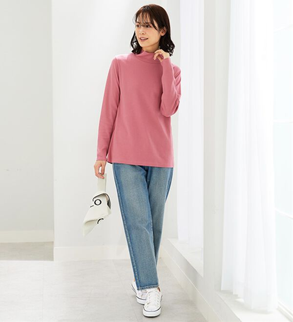 BELLUNA（ベルーナ）の「吸湿発熱ハイネックプルオーバー（カットソー）」｜詳細画像