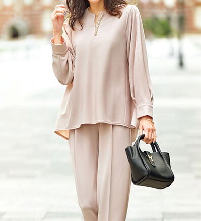 BELLUNA（ベルーナ）の「快適ストレッチ！パール調デザインセットアップ（セットアップ）」