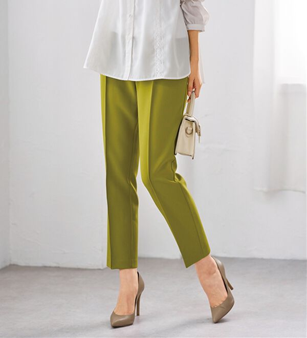 BELLUNA（ベルーナ）の「ダブルクロスタックテーパードパンツ（テーパードパンツ）」｜イエロー