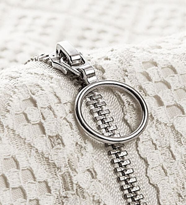 BELLUNA（ベルーナ）の「幾何柄レースバルーンシルエットブルゾン（その他ジャケット）」｜詳細画像