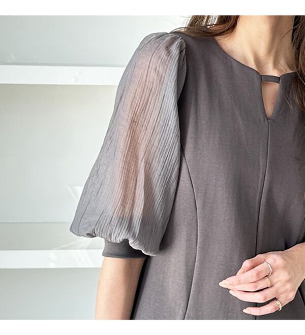 GeeRA（ジーラ）の「袖楊柳シアー美ラインワンピース（カットソーワンピース）」｜詳細画像