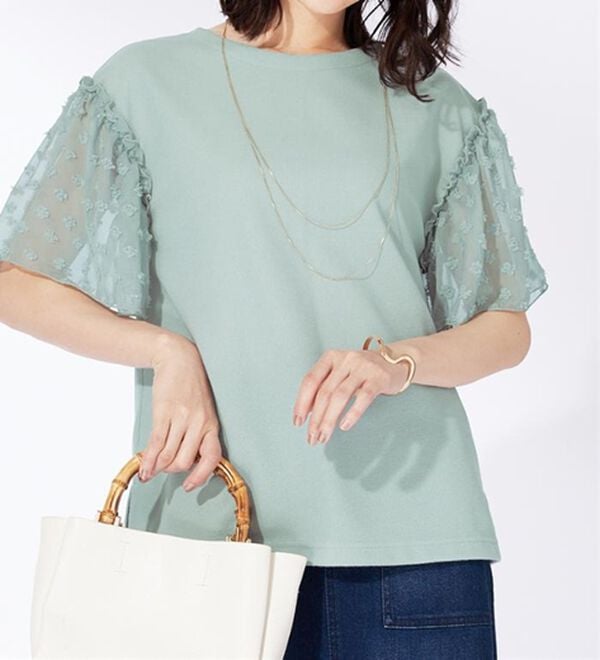 BELLUNA（ベルーナ）の「袖シアードット切替プルオーバー（カットソー）」｜セージ