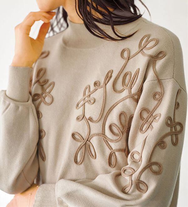 BELLUNA（ベルーナ）の「コード刺しゅうデザインニットチュニック（チュニック）」｜詳細画像