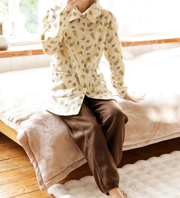 LAVIENNE（ラヴィエンヌ）の「ソフトでかるぽかフリースパジャマ（パジャマ・ルームウェア）」｜詳細画像