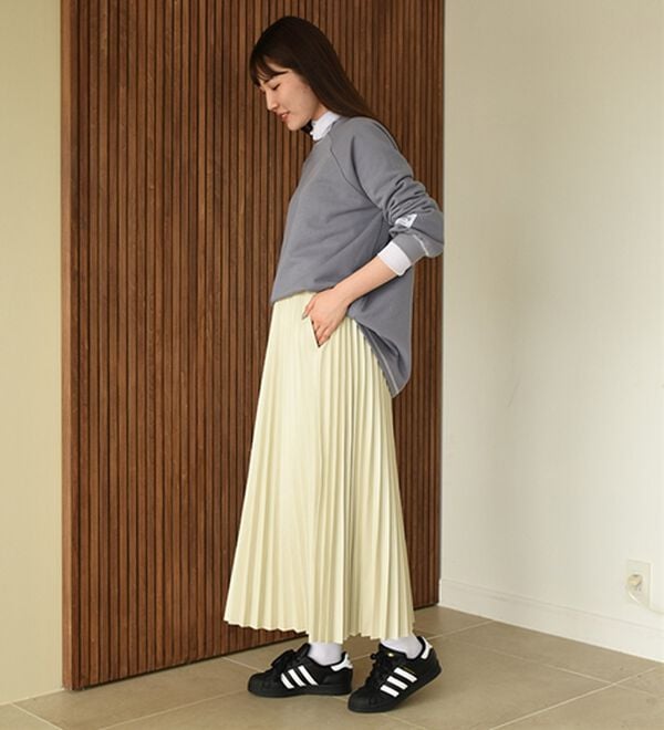 BELLUNA（ベルーナ）の「華奢見せ！しっかり綿混裏毛素材トレーナー（トレーナー・スウェット）」｜詳細画像