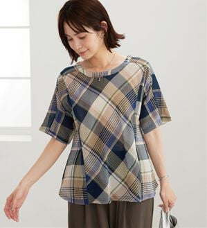 BELLUNA（ベルーナ）の「さらっと快適！Tシャツ見え切替ブラウス（ブラウス）」｜ベージュ系
