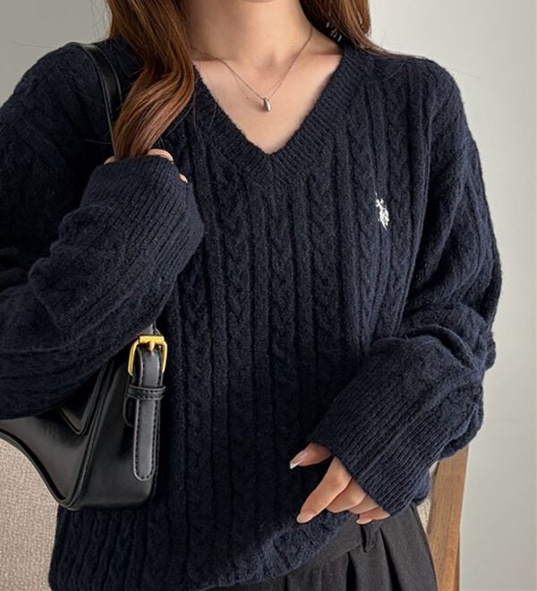 RANAN（ラナン）の「＜U.S.POLO ASSN.＞ワンポイントケーブルVネックニット（ニット・セーター）」｜詳細画像