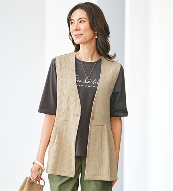 BELLUNA（ベルーナ）の「ジャカード素材ベストアンサンブル（アンサンブル）」｜アイボリー&times;チャコール