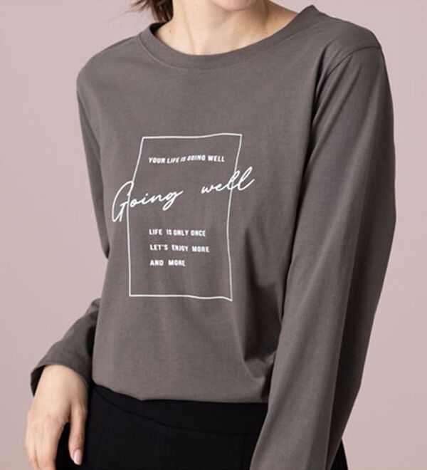 BELLUNA（ベルーナ）の「キレイ見え綿１００％素材ロゴプルオーバー（カットソー）」｜詳細画像