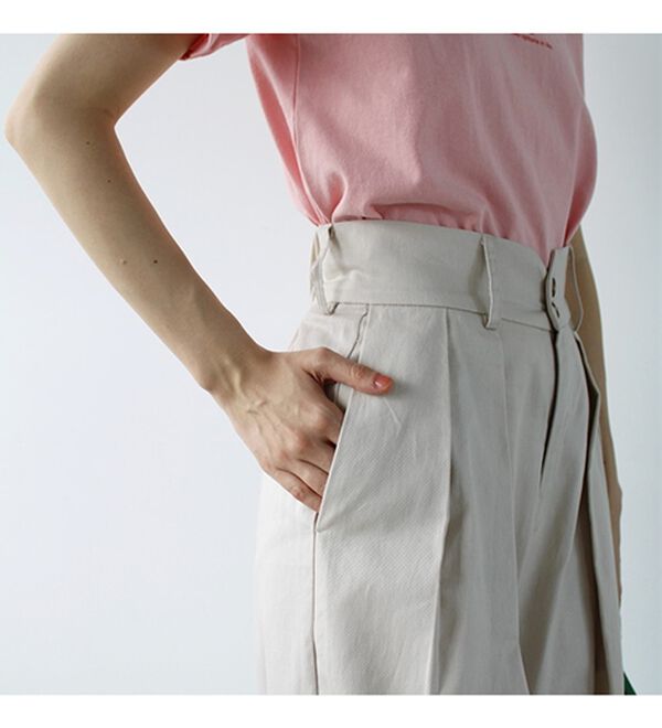 GeeRA（ジーラ）の「ハイウエストタックデザインチノパンツ（フルレングスパンツ）」｜詳細画像