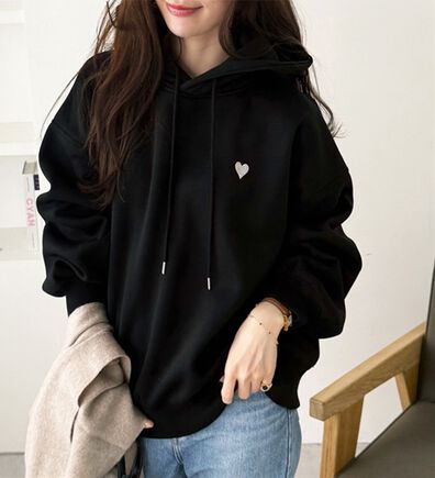 GeeRA（ジーラ）の「ハート刺繍裏起毛スウェットパーカー（パーカー）」