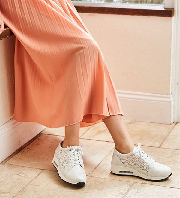 ルフラン（ルフラン）の「４Ｅフラワーレーススニーカー（スニーカー）」｜詳細画像