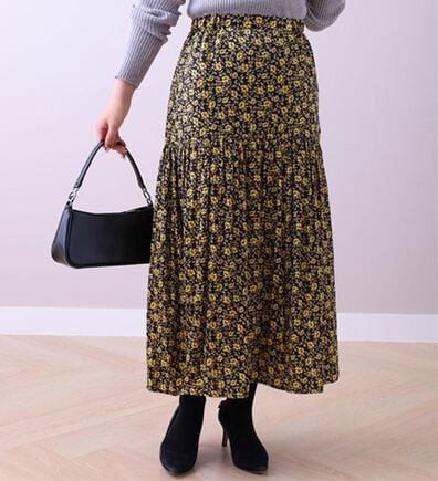 BELLUNA（ベルーナ）の「フラワープリントスカート（ロングスカート）」