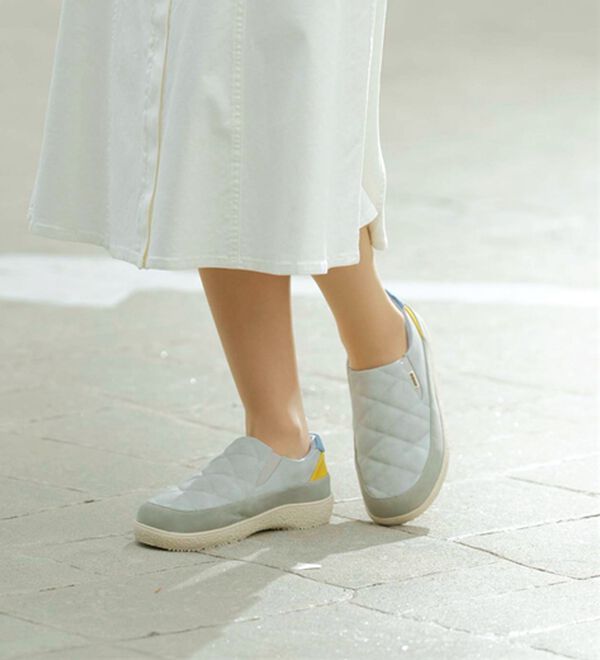 BELLUNA（ベルーナ）の「＜ｍｏｚ＞軽量キルトスリッポン（スリッポン）」｜詳細画像