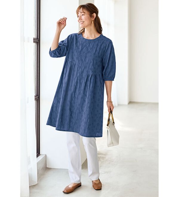 BELLUNA（ベルーナ）の「ナチュラルにお出かけ♪ドット柄チュニックワンピース（チュニックワンピース）」｜詳細画像