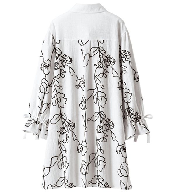 BELLUNA（ベルーナ）の「グラフィック風刺しゅう袖リボンチュニック（チュニック）」｜詳細画像