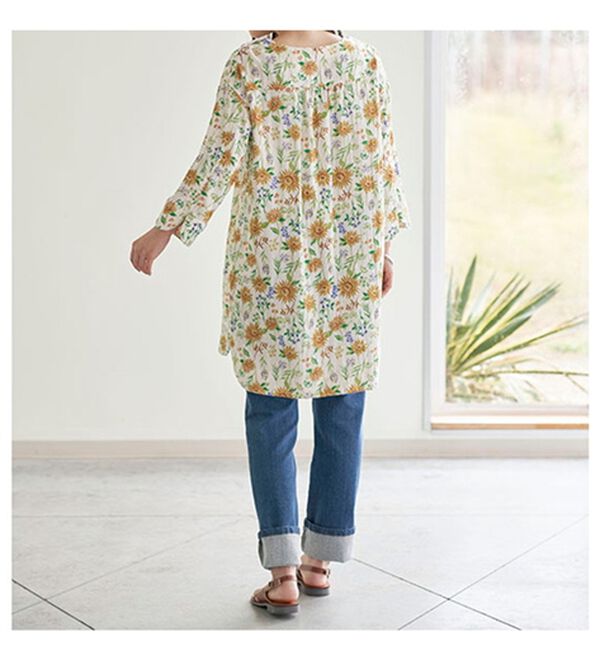 BELLUNA（ベルーナ）の「風が通り抜けるダブルガーゼプリントチュニック（チュニック）」｜詳細画像