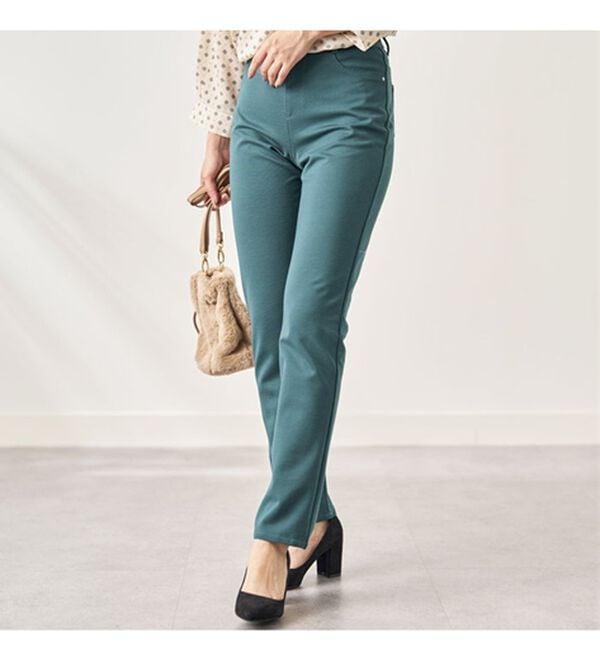 BELLUNA（ベルーナ）の「防風&times;ストレッチ素材ストレートパンツ（フルレングスパンツ）」｜詳細画像