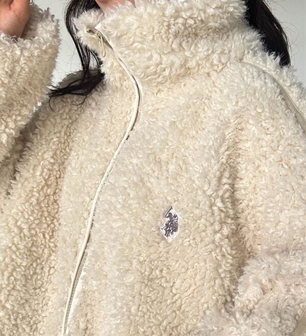 RANAN（ラナン）の「＜U.S.POLO ASSN.＞刺繍ボアブルゾン（ブルゾン）」｜アイボリー