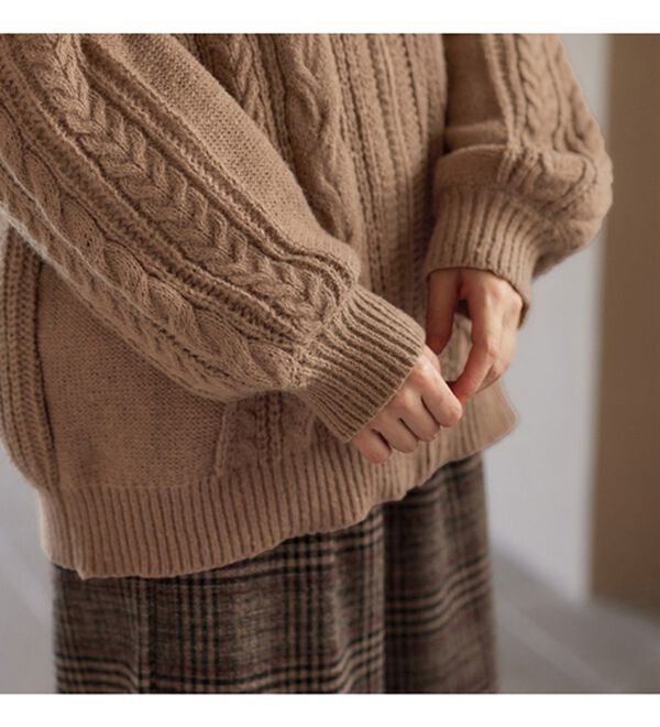 Viola e Viola（ヴィオラ エ ヴィオラ）の「ゆるっとあったかケーブルニットパーカー（パーカー）」｜詳細画像