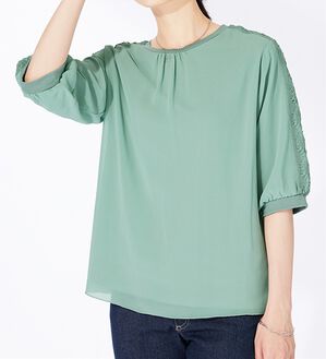 BELLUNA（ベルーナ）の「花柄レースシフォン重ねプルオーバー（カットソー）」｜詳細画像