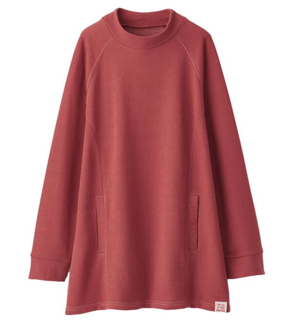 BELLUNA（ベルーナ）の「綿入り素材ラグランデザインポケットトレーナー（トレーナー・スウェット）」｜テラコッタ